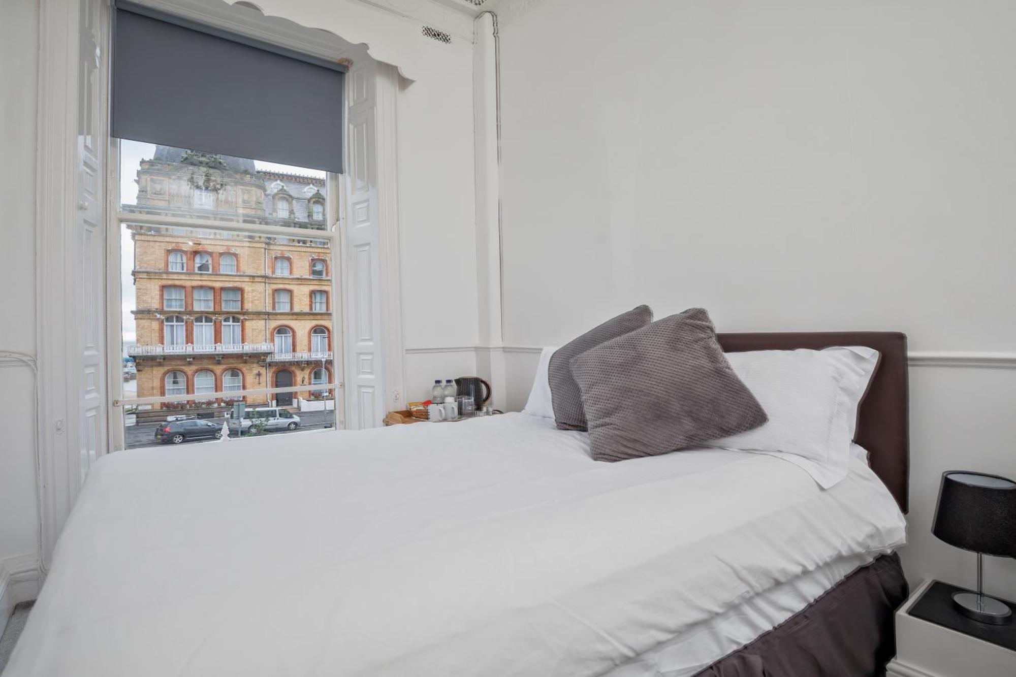 Serenity Guest House 斯卡伯勒 外观 照片